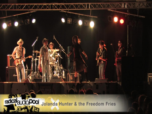 Jolanda Hunter & the Freedom Fries - Eyes on me (live) + Interview