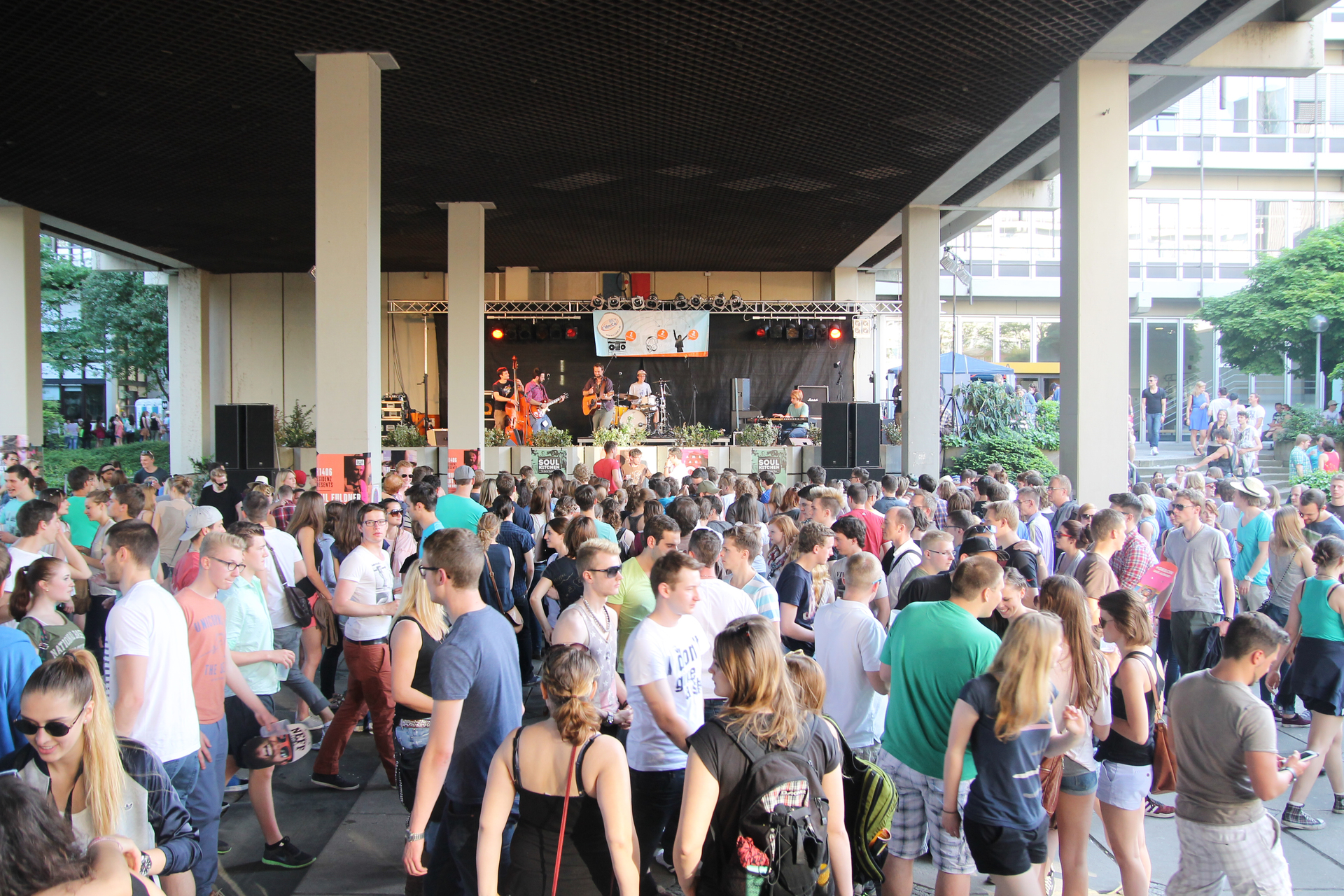 L'UniCo-Bühne beim AStA-Sommerfestival 2013